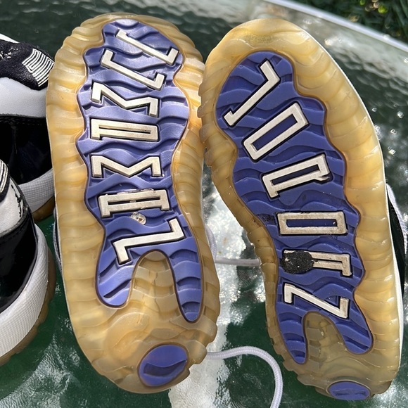 Jordan 11 Retro Low Concord size 6.5Y & 9C - Picture 10 of 17